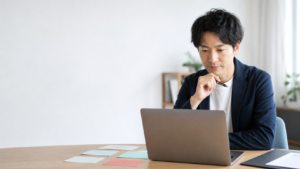 レバテックフリーランスの案件を検索して条件を比較する人のアイキャッチ